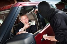 10115590 - robbery of the businessman in its car